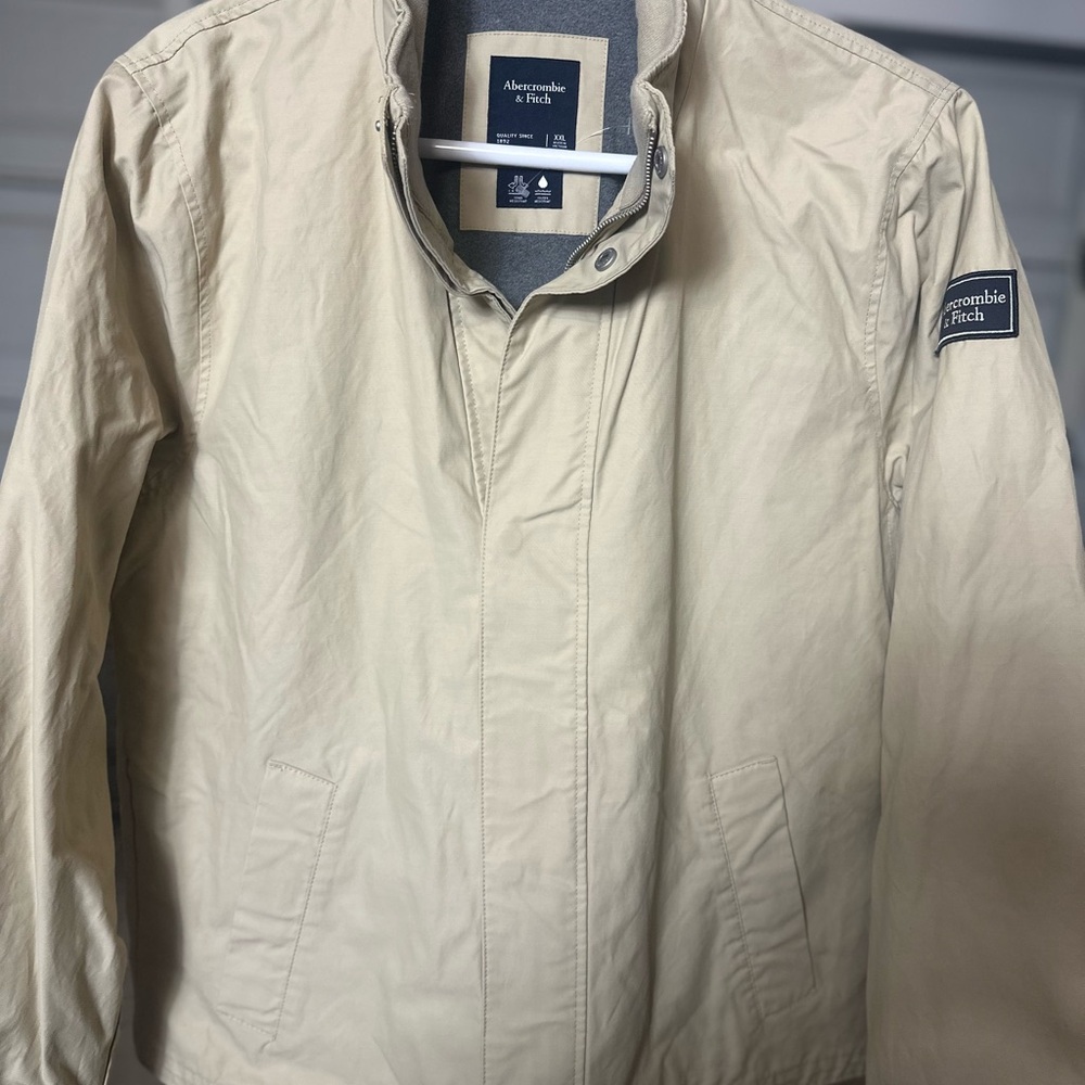 Abercrombie & Fitch Men's Cream Lightweight Jacket